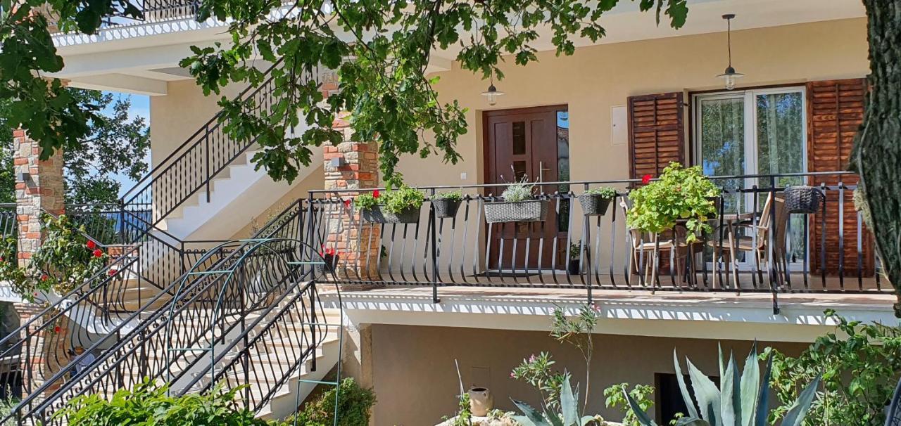 Holiday Apartment Arman Vizinada Luaran gambar