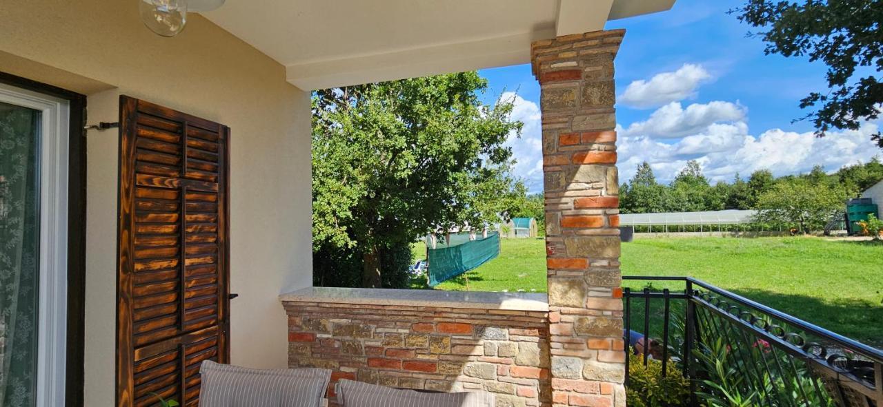 Holiday Apartment Arman Vizinada Luaran gambar